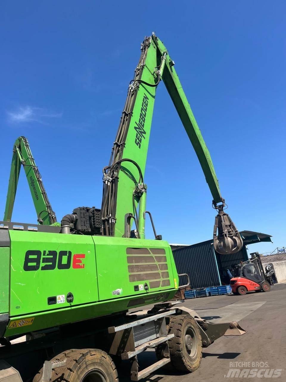 Sennebogen 830E Gumikerekes kotrók