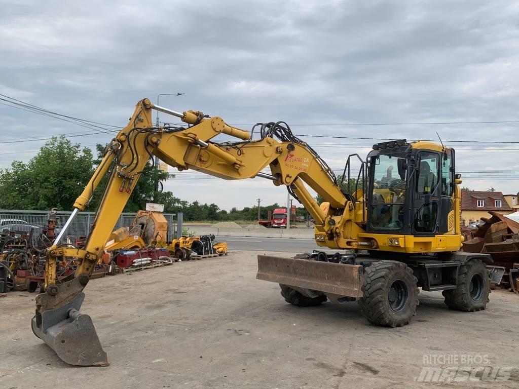 Komatsu PW118MR-11W Gumikerekes kotrók