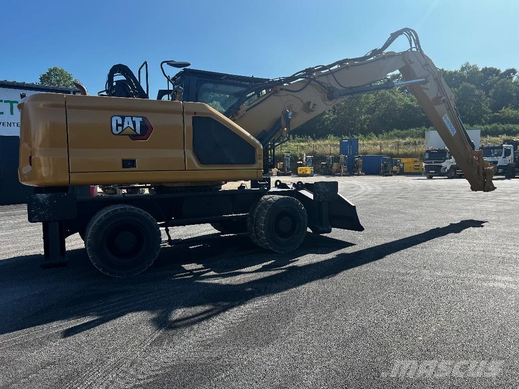 CAT 3022 Gumikerekes kotrók