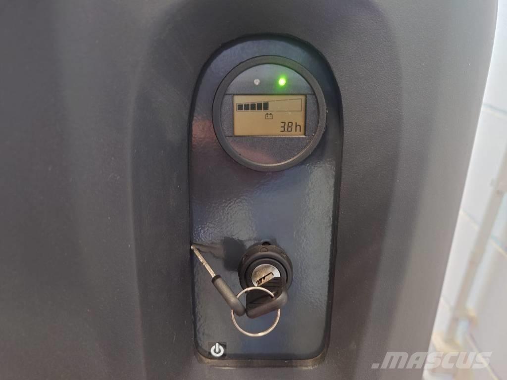 Linde T16P/1151-02 Vezetőállásos alacsony emelőkocsi