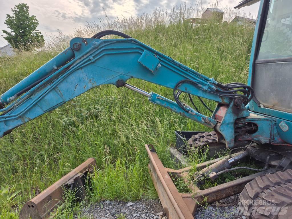 Takeuchi TB 235 Mini kotrók < 7t