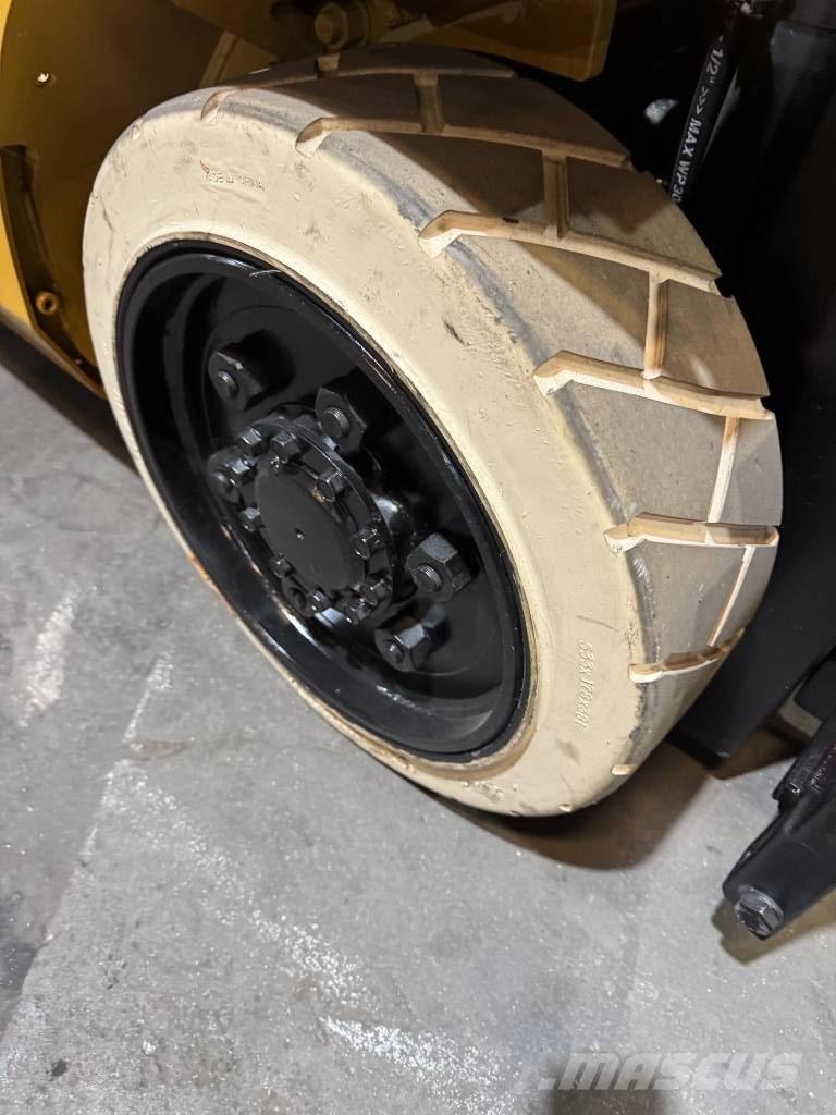 CAT FGC25N Targoncák-Egyéb