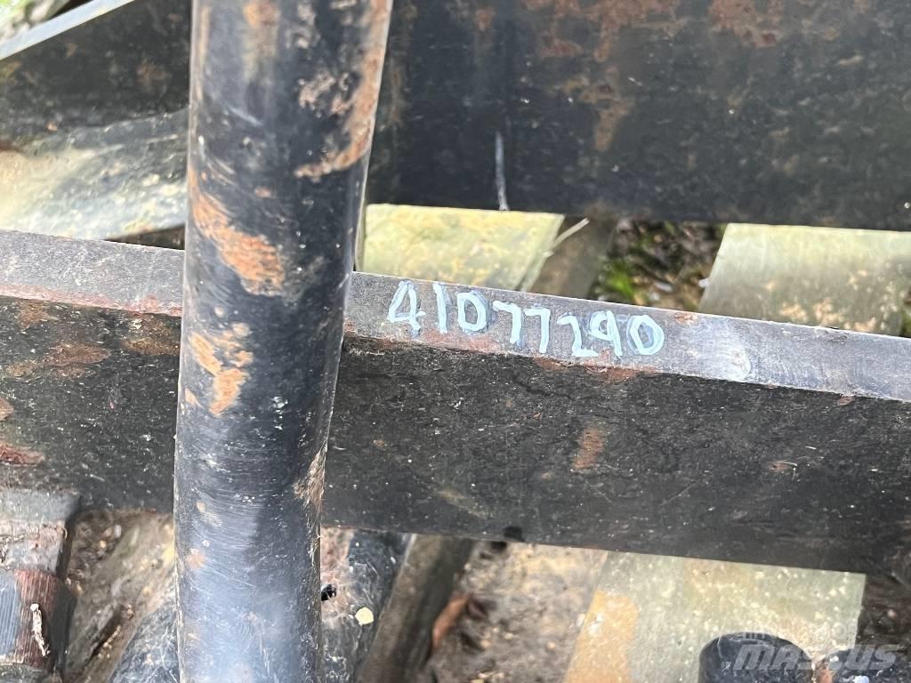 JCB Q FIT FORKS Egyéb rakodók - kotrók és tartozékok