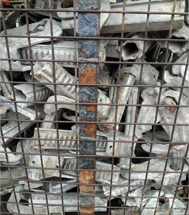 Peri BFD Clamps (Used) Zsaluzatok