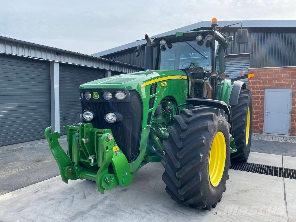 John Deere 8230 ILS Traktorok