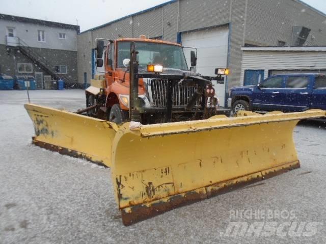International 7400 Hóeltakarítók
