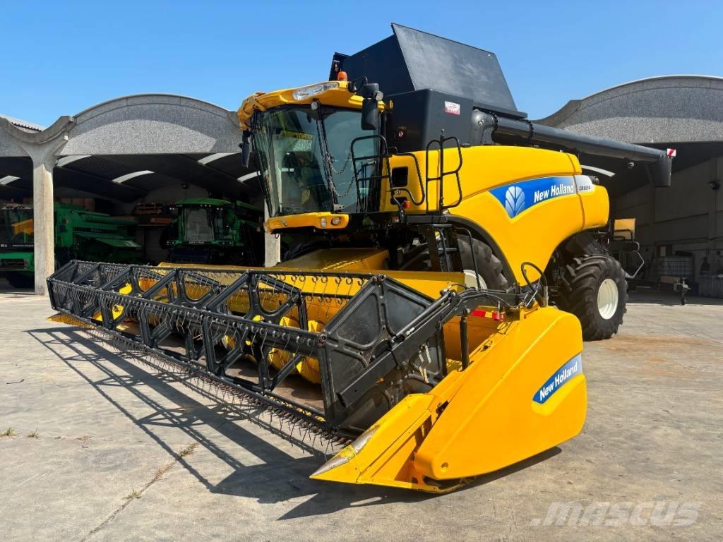 New Holland CR 9090 Kombájnok