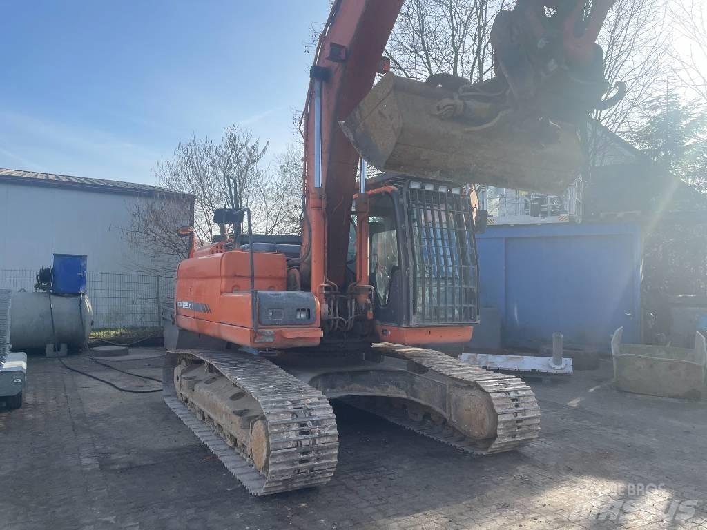 Doosan EXCA Lánctalpas kotrók