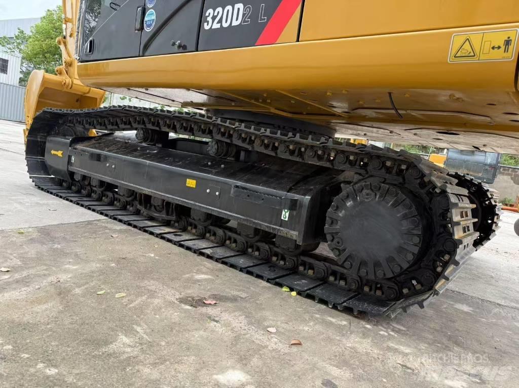 CAT 320 D Lánctalpas kotrók