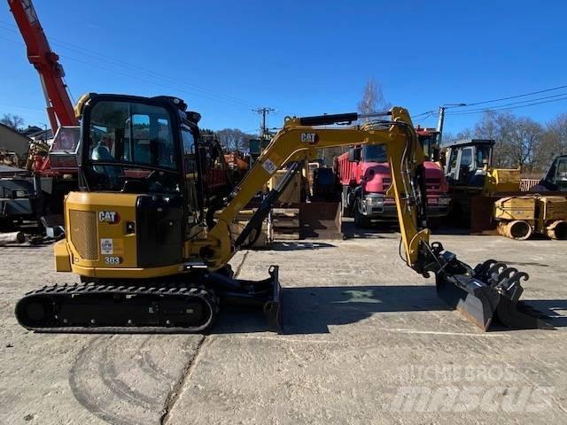CAT 303 CR Mini kotrók < 7t