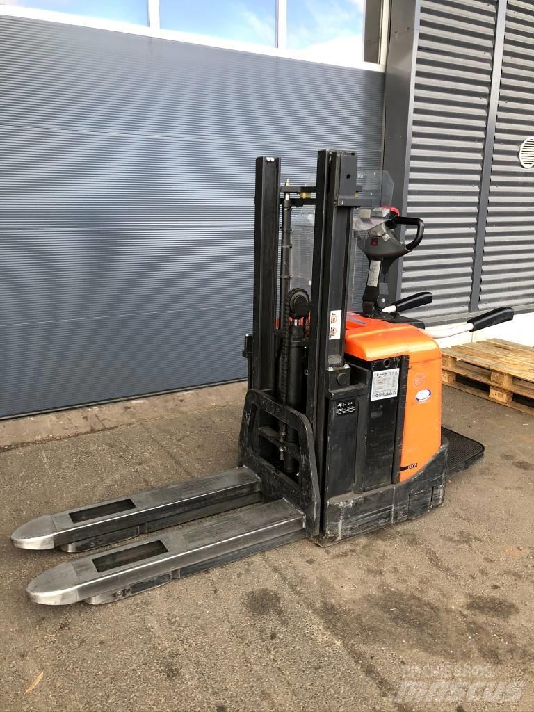 BT SPE 125 Elektromos gyalogkíséretű targoncák