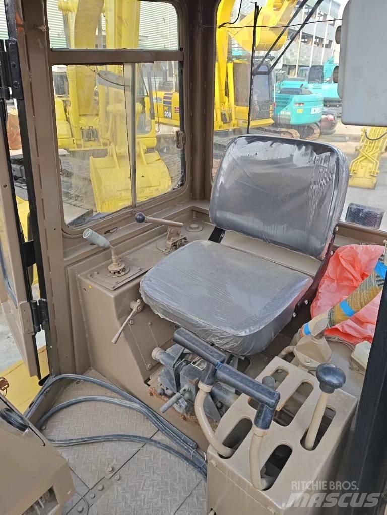 CAT D 6 G lánctalpas dózerek