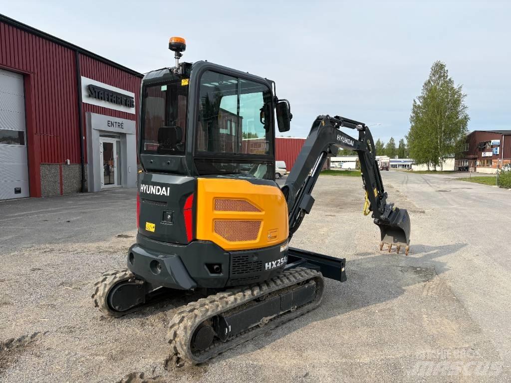 Hyundai HX 25 AZ Mini kotrók < 7t