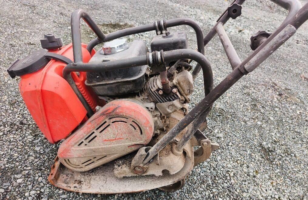 Husqvarna LF 7S Vibrátorok