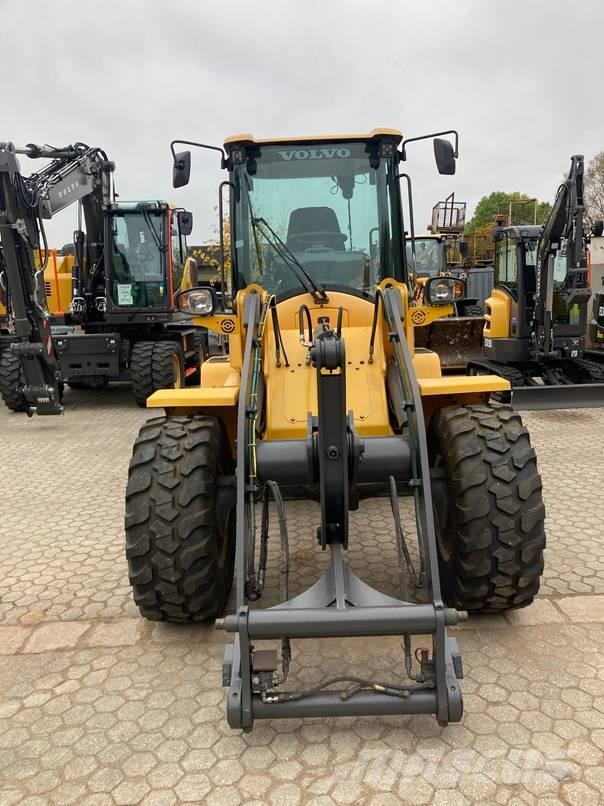 Volvo L 35 G Gumikerekes homlokrakodók