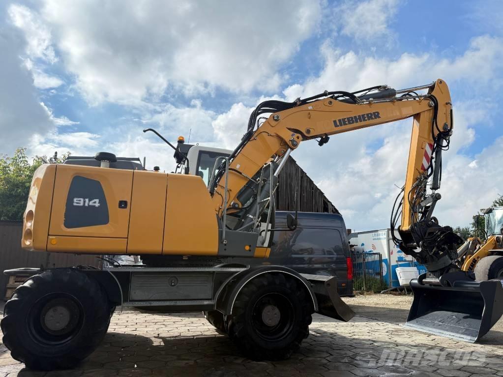 Liebherr A 914 Gumikerekes kotrók
