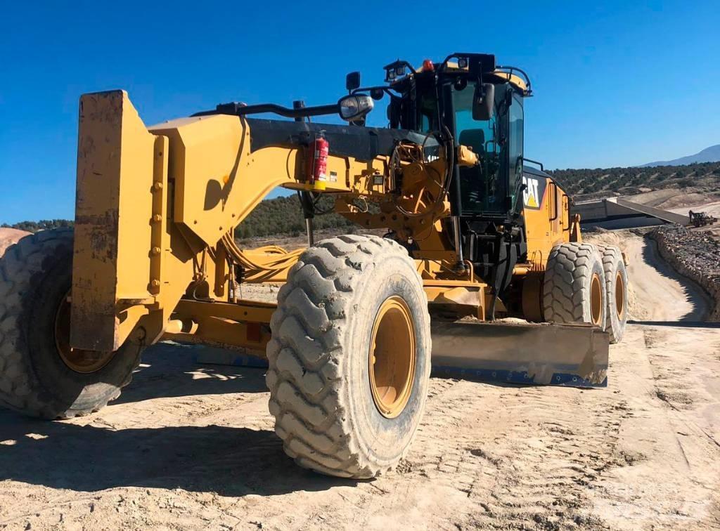 CAT 14 M Gréderek