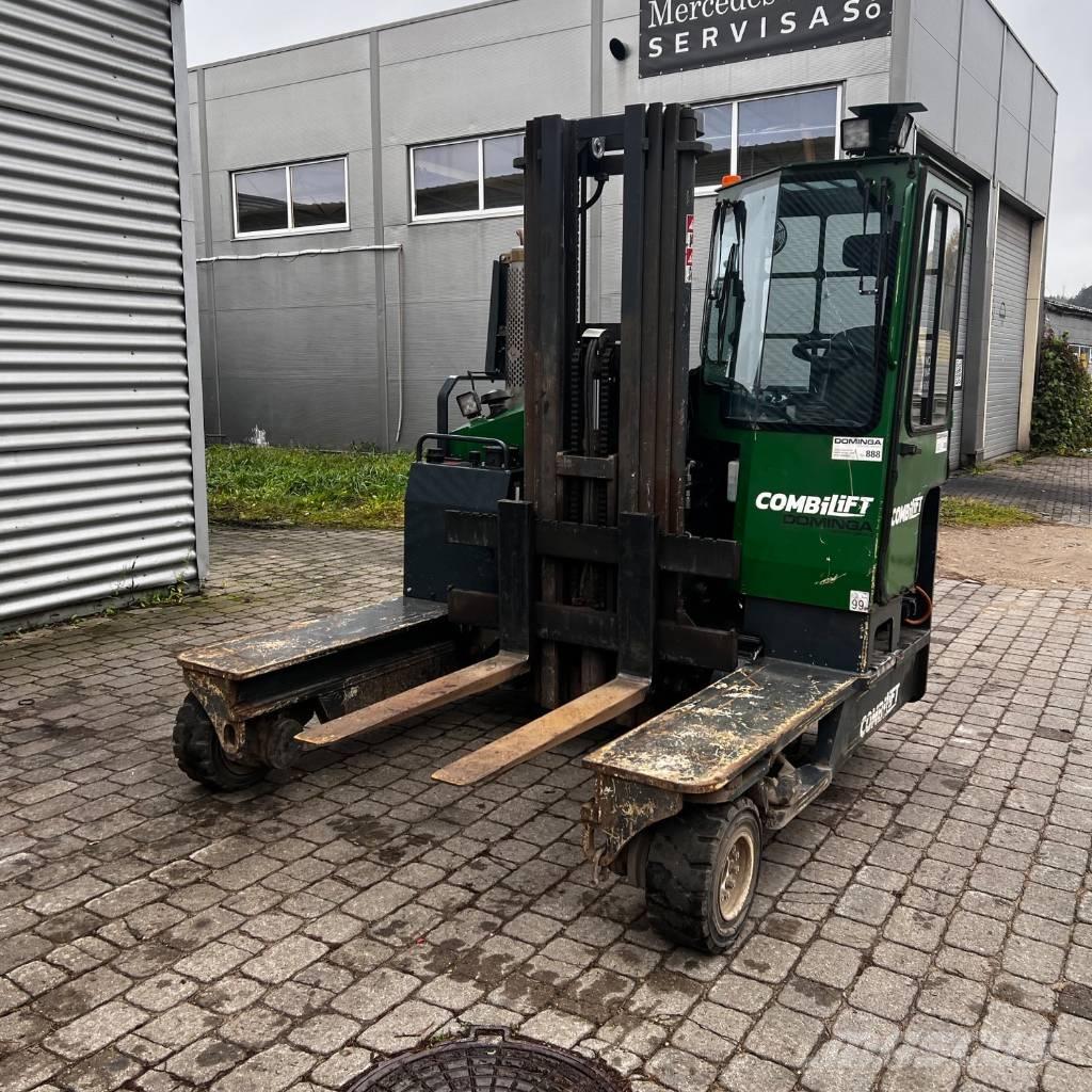 Combilift C 4000 Tolóoszlopos négyutas targonca