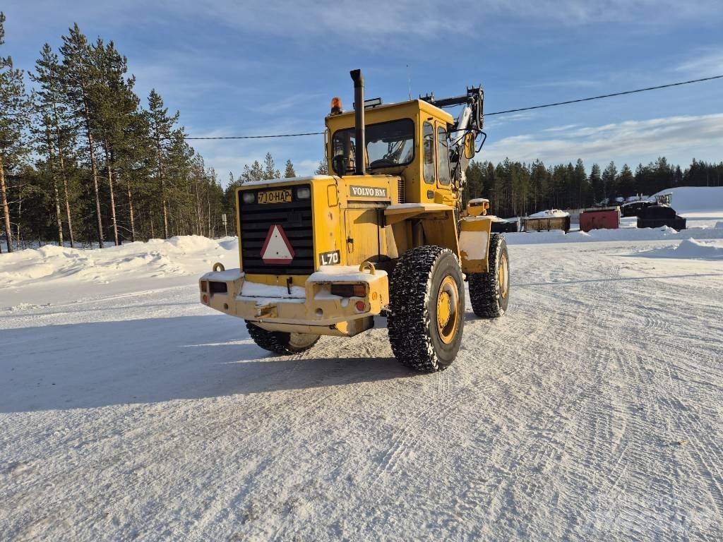 Volvo L 70 Gumikerekes homlokrakodók