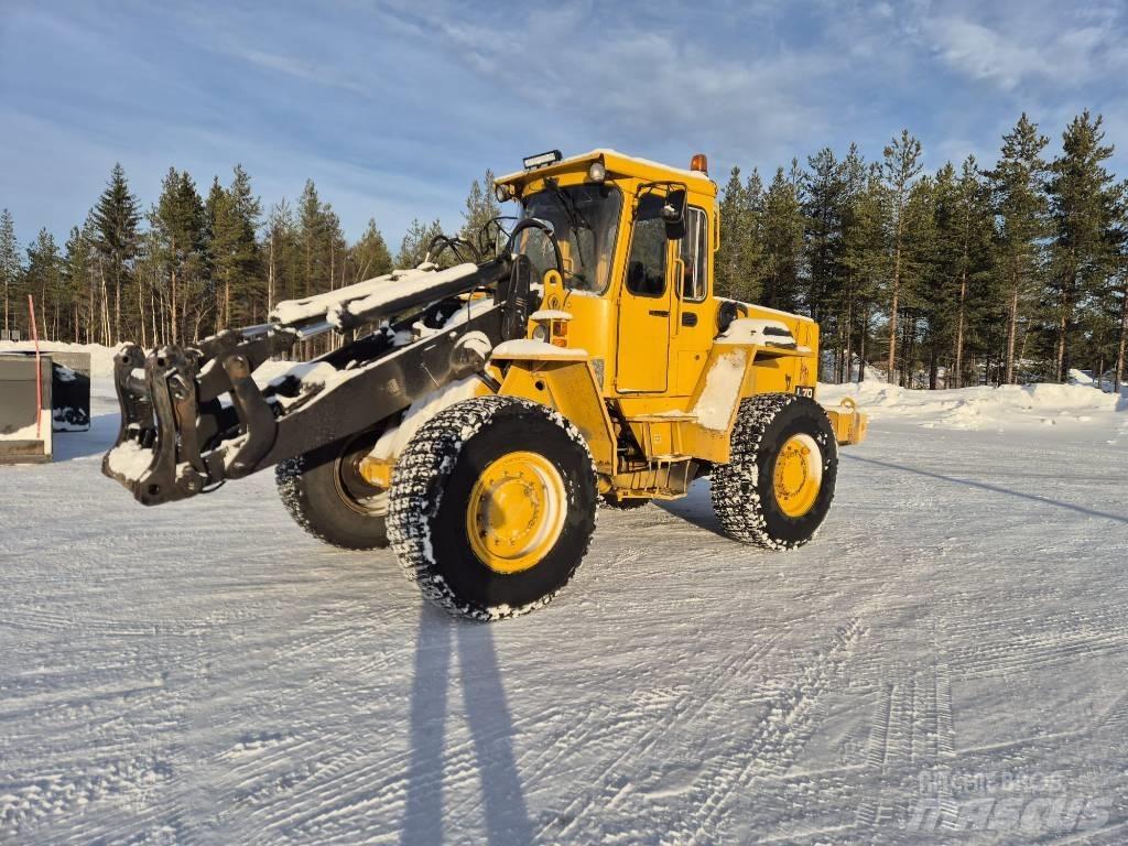 Volvo L 70 Gumikerekes homlokrakodók
