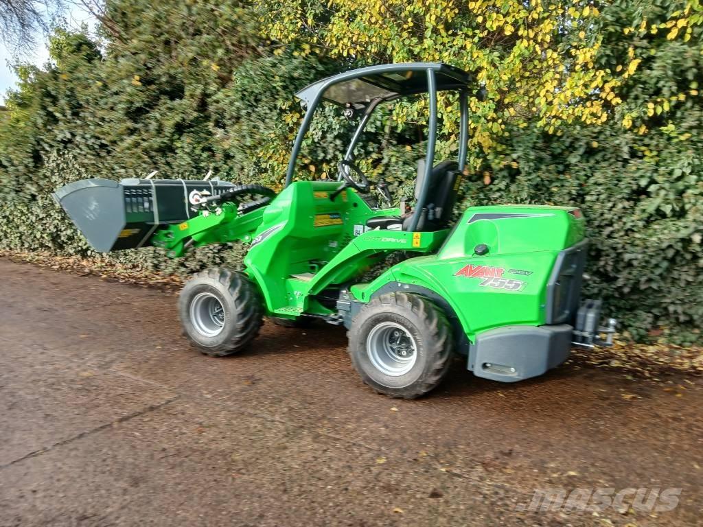  Ex Demo Avant 755i Mini homlokrakodók