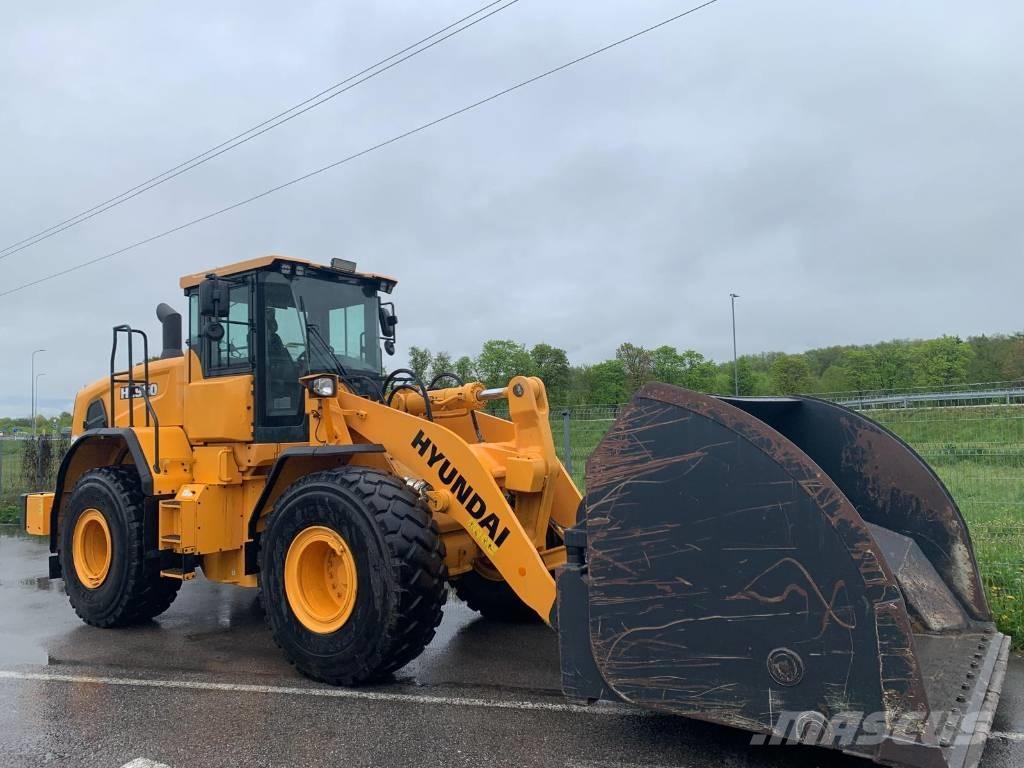 Hyundai HL 960 Gumikerekes homlokrakodók