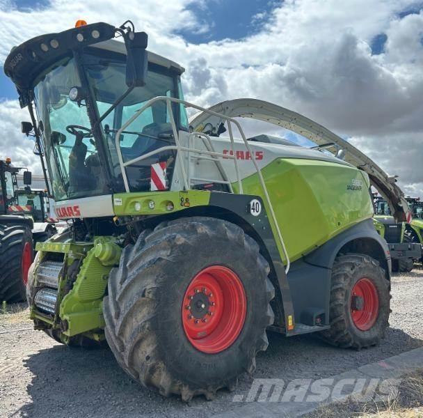 CLAAS JAGUAR 980 Önjáró szecskázók