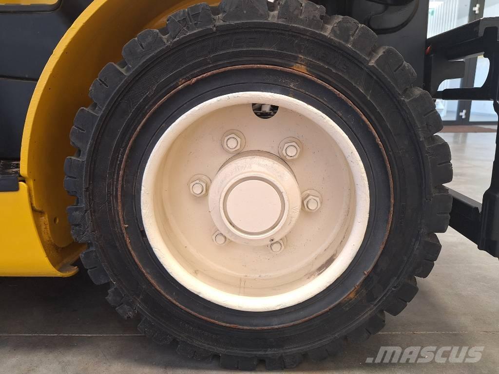 Yale GLP 25 VX Gázüzemű targoncák