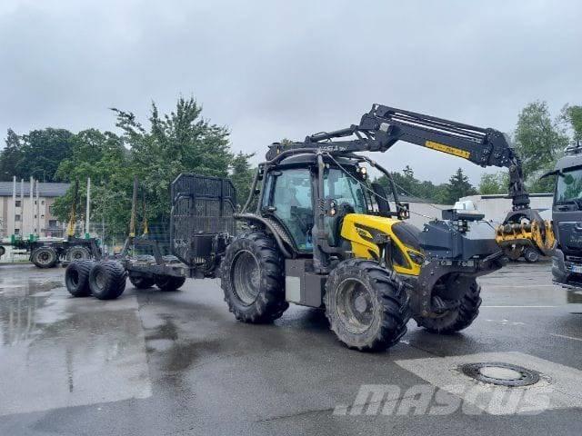 Valtra N 153 forst Erdészeti traktorok