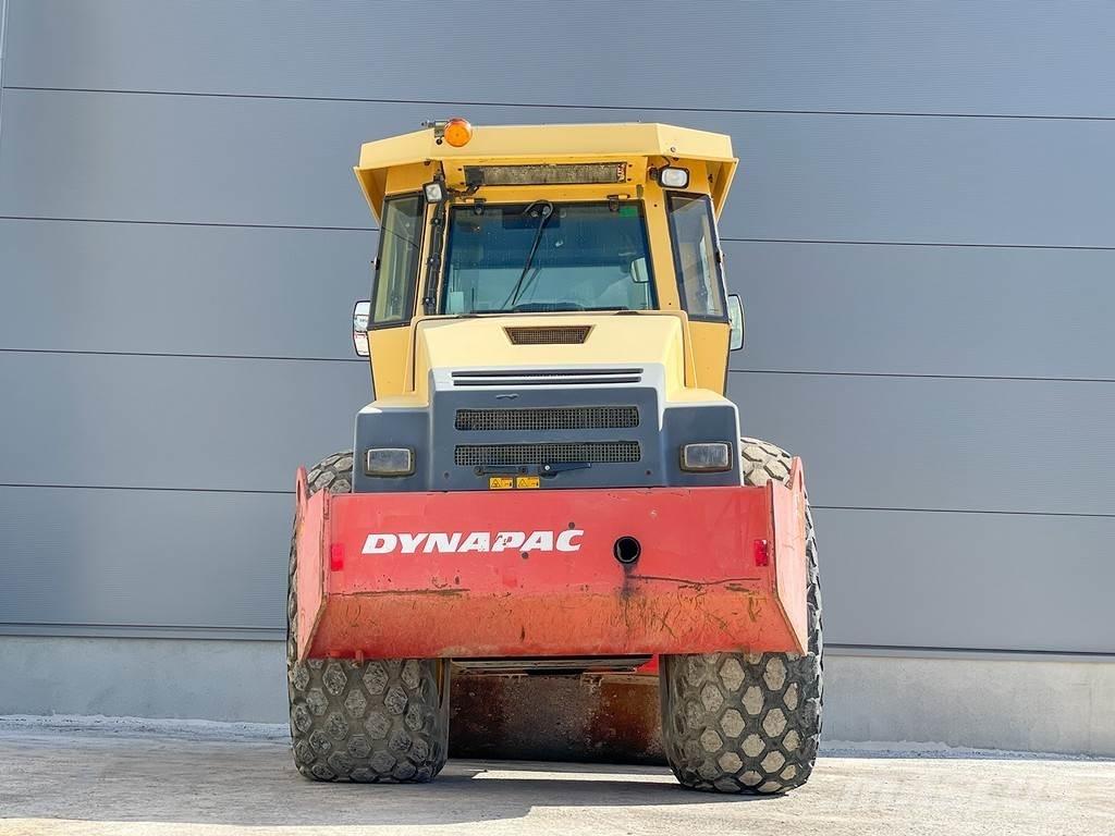 Dynapac CA302D Egydobos hengerek