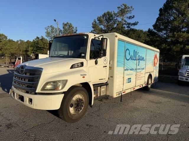 Hino 338 Italszállító tehergépkocsik