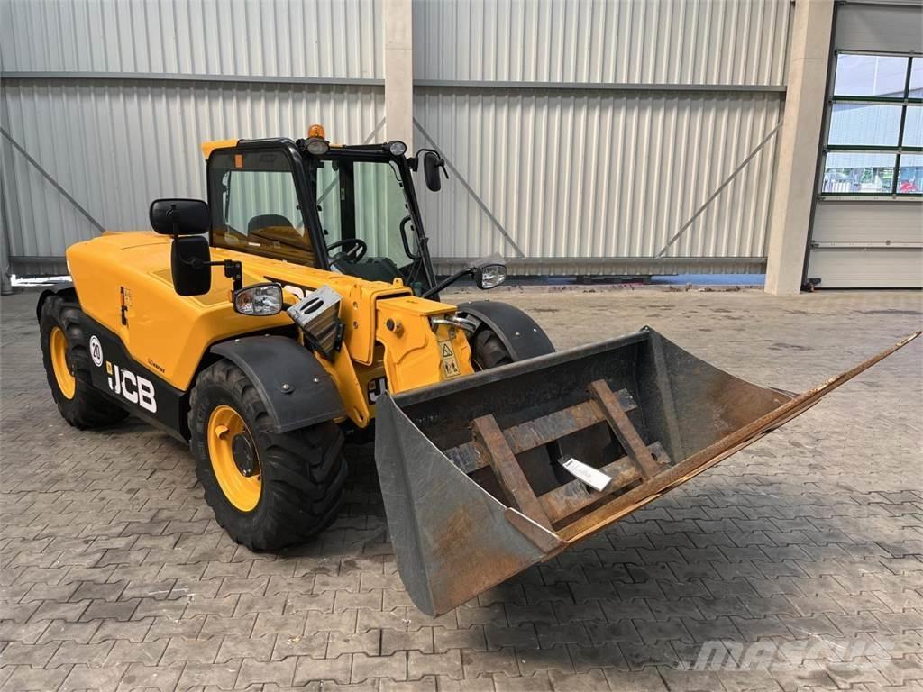 JCB 525-60 Hi Viz Teleszkópos mezőgazdasági rakodók