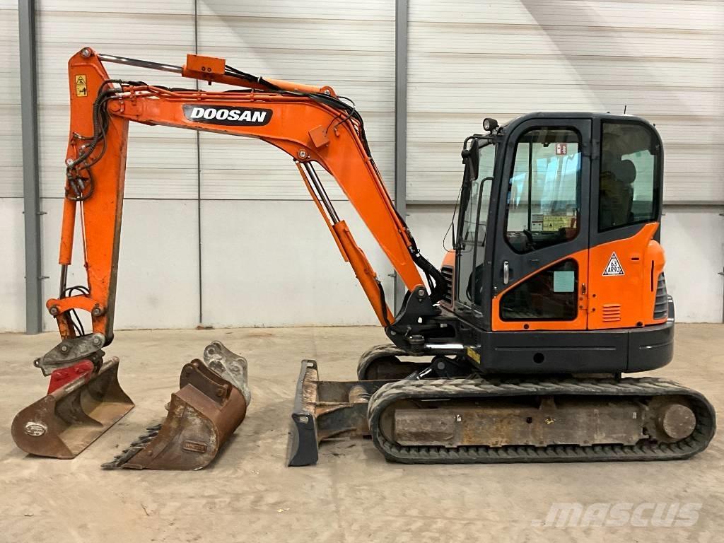 Doosan DX 63-3 Mini kotrók < 7t