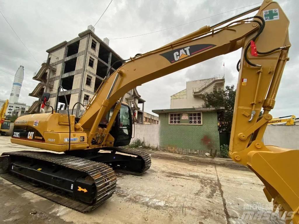 CAT 320 C L Lánctalpas kotrók