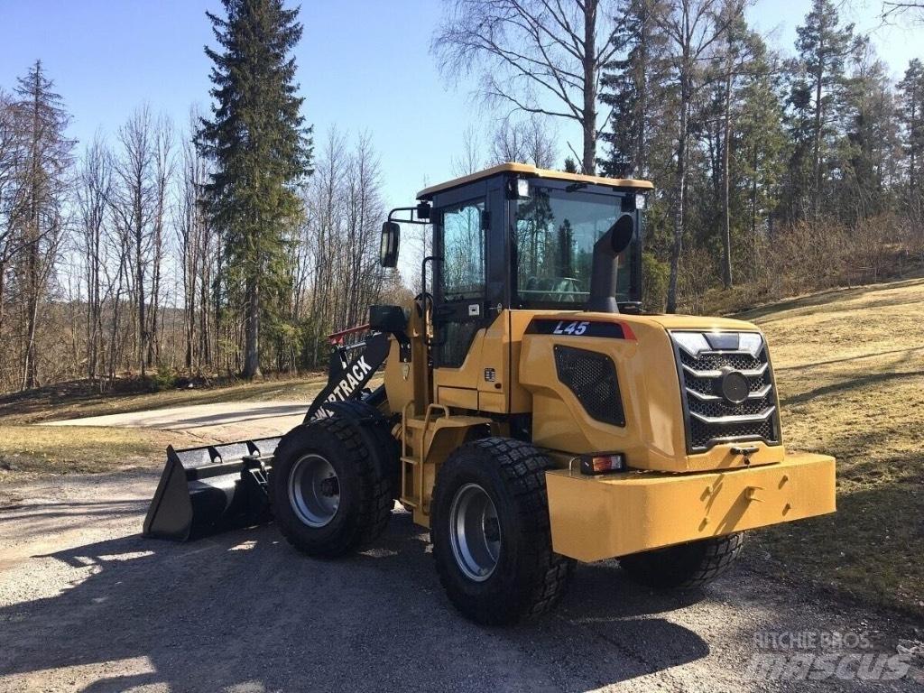 Powertrack L45 Gumikerekes homlokrakodók