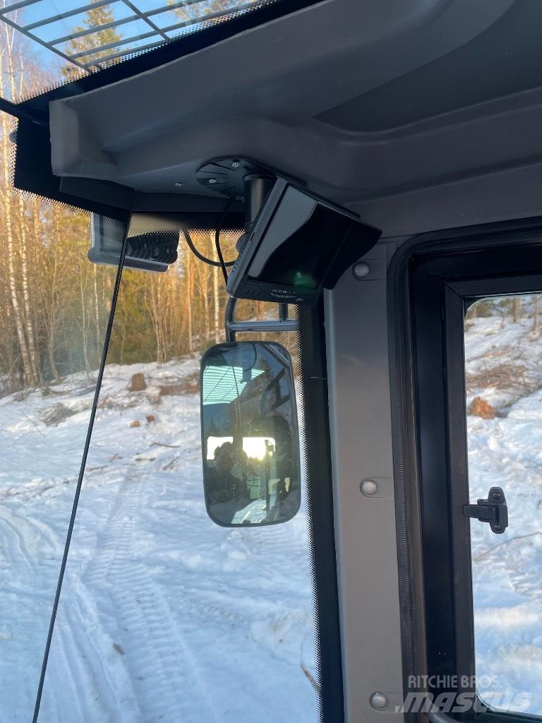 Powertrack L45 Gumikerekes homlokrakodók