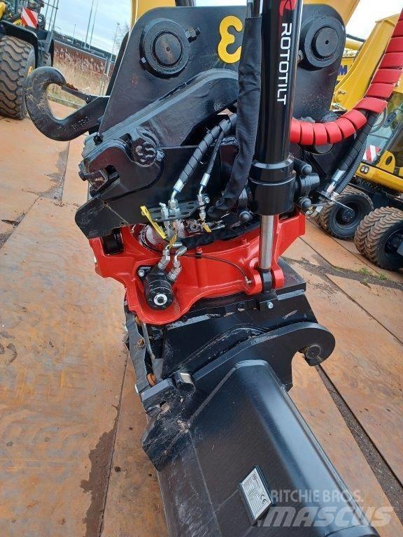 Komatsu PW180-11E0 Gumikerekes kotrók