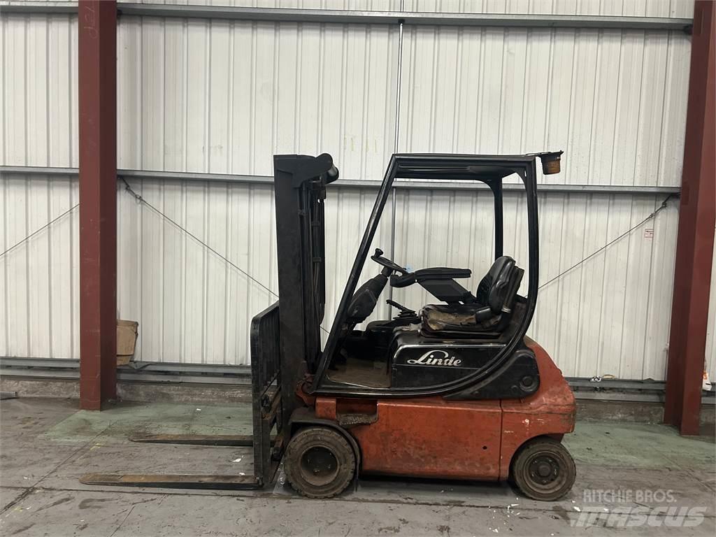 Linde E18P-02 Elektromos targoncák