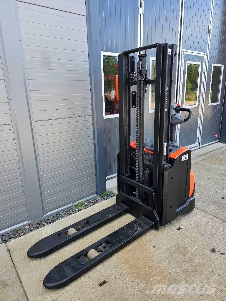 BT SWE 120 L Gyalogkíséretű targonca