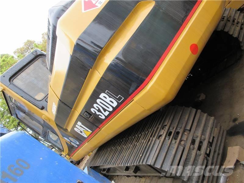 CAT 320 B L Lánctalpas kotrók