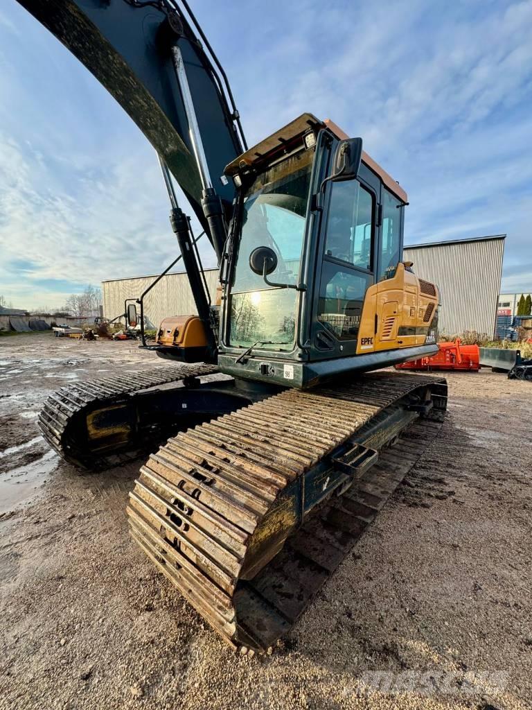 Hyundai HX 220 AL Lánctalpas kotrók