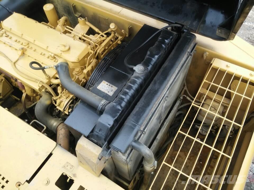 CAT 325 B Lánctalpas kotrók