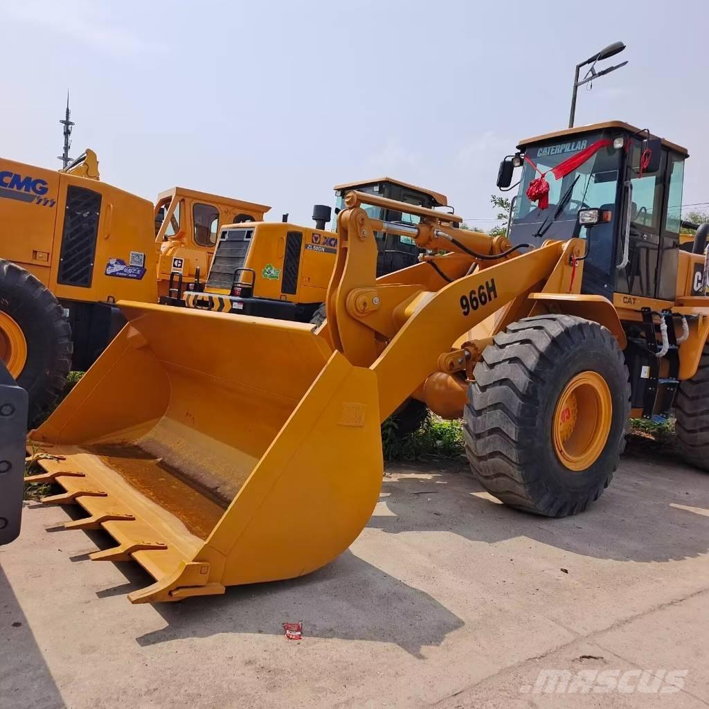 CAT 966 H Gumikerekes homlokrakodók