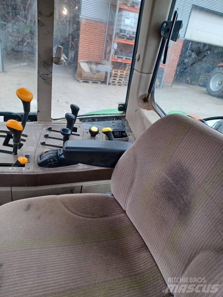 John Deere 6220 Traktorok