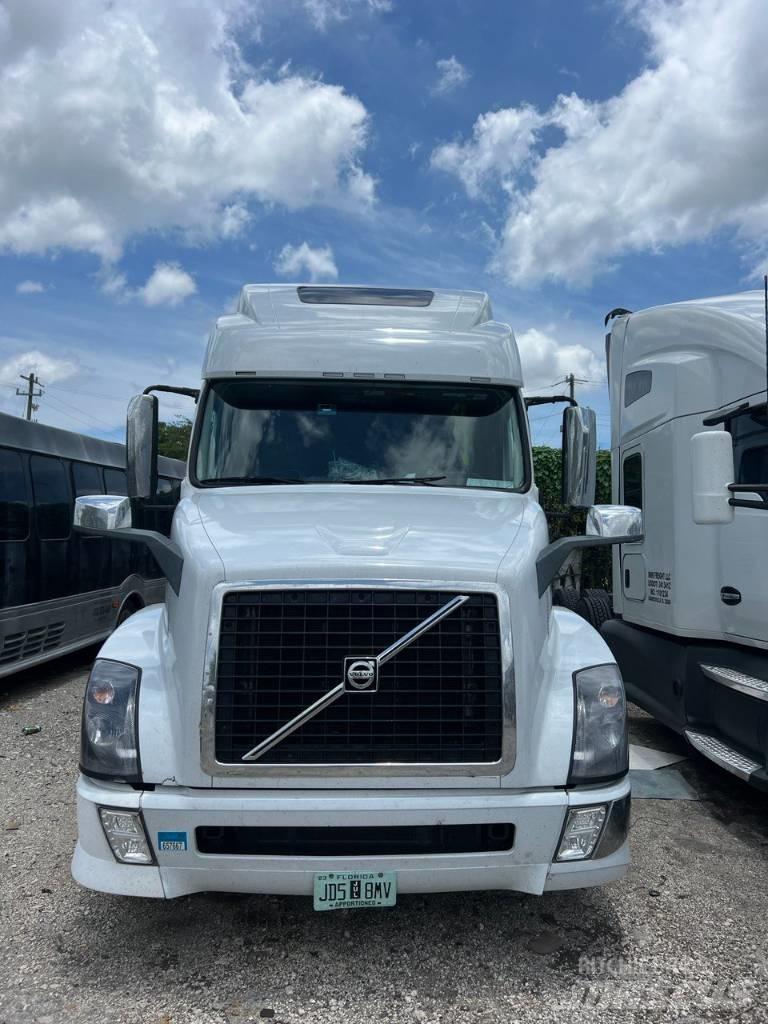 Volvo VNL 780 Nyergesvontatók