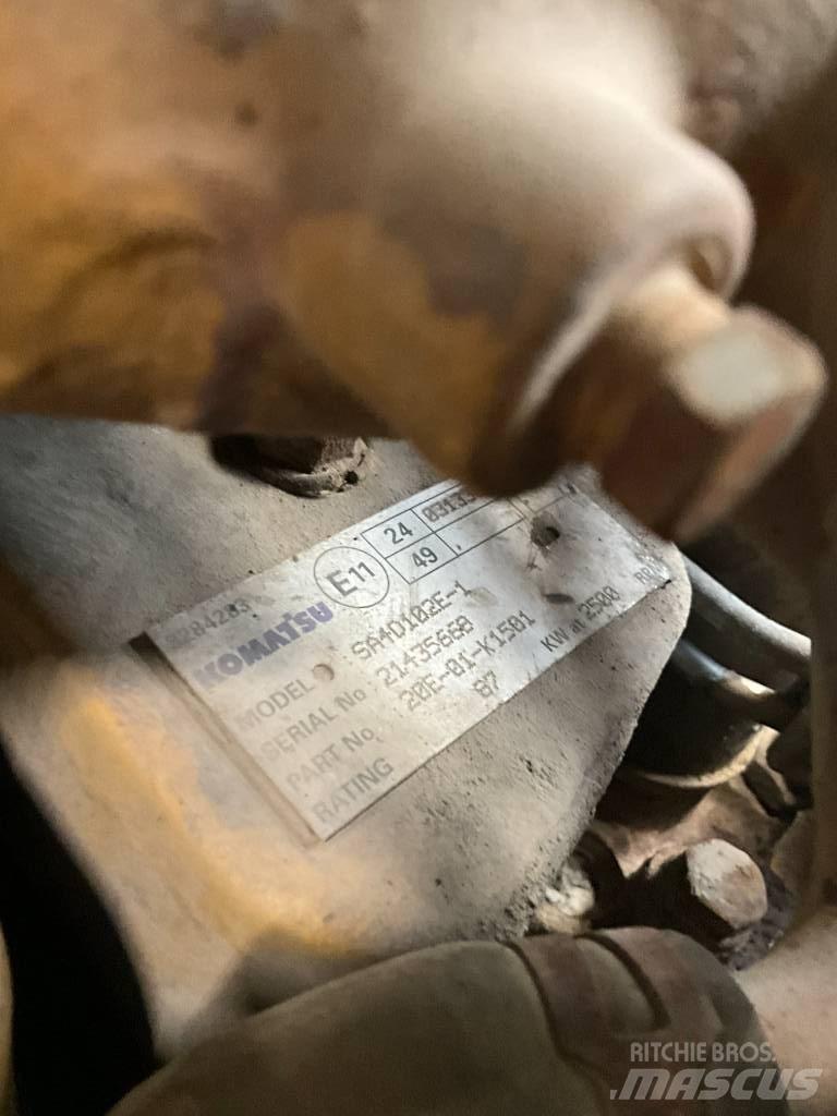 Komatsu PW 150ES-6K Gumikerekes kotrók
