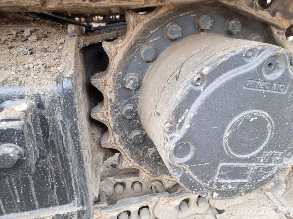 JCB JS 130 LC Lánctalpas kotrók