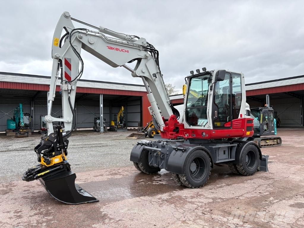 Takeuchi TB395W Gumikerekes kotrók