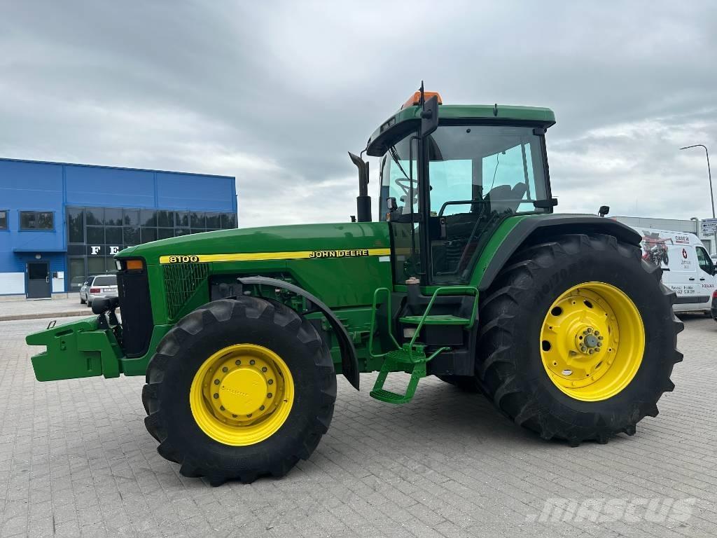 John Deere 8100 Traktorok