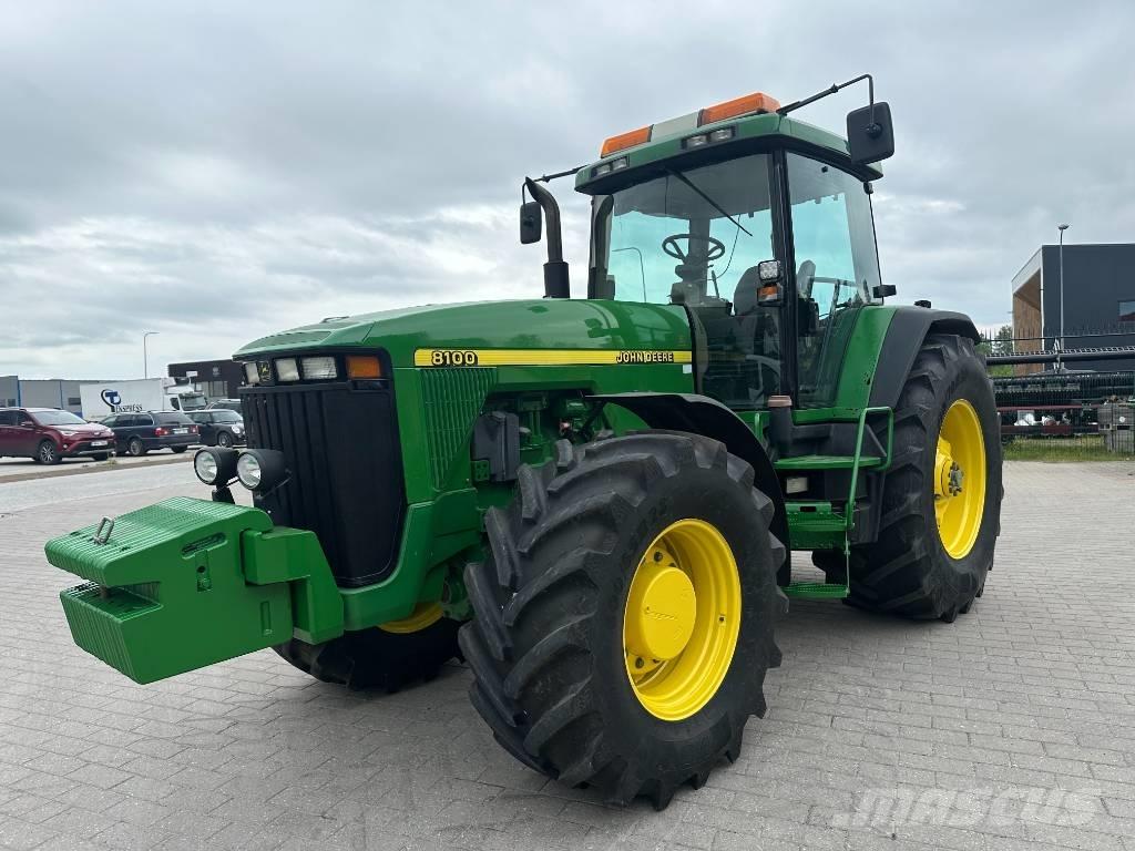 John Deere 8100 Traktorok